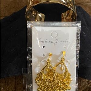 Fashion Jewelry Gold Filigree Dangle Earrings and Gold Cuff Bangle